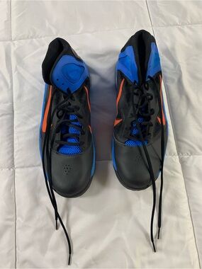 Pre loved NIKE shoes mens size 12